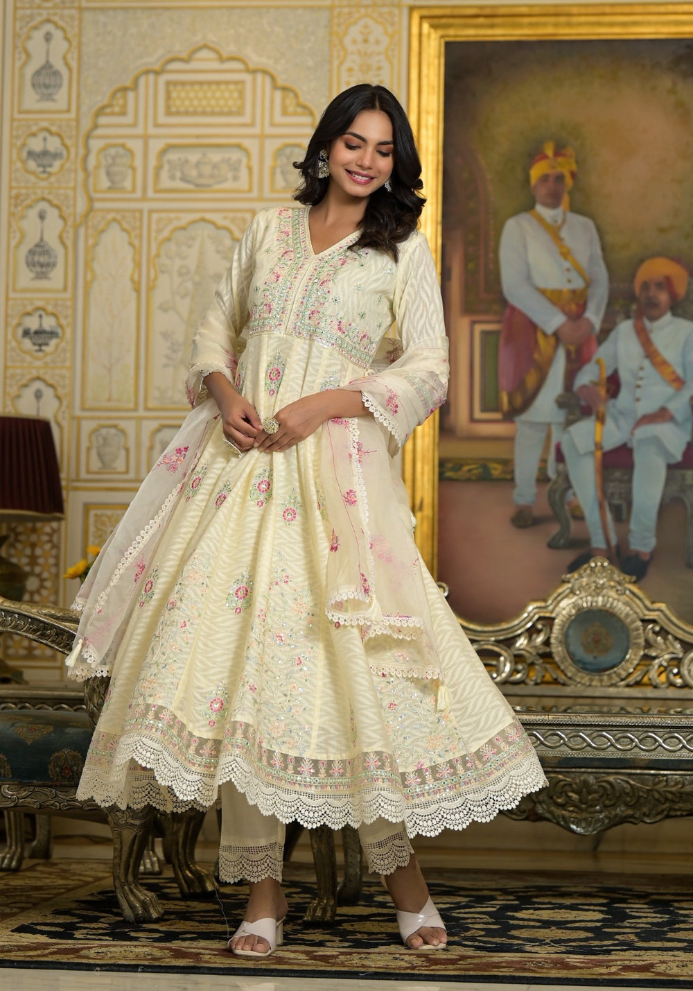 Premium Suit at wholesale price Limited Deal for all Ladies