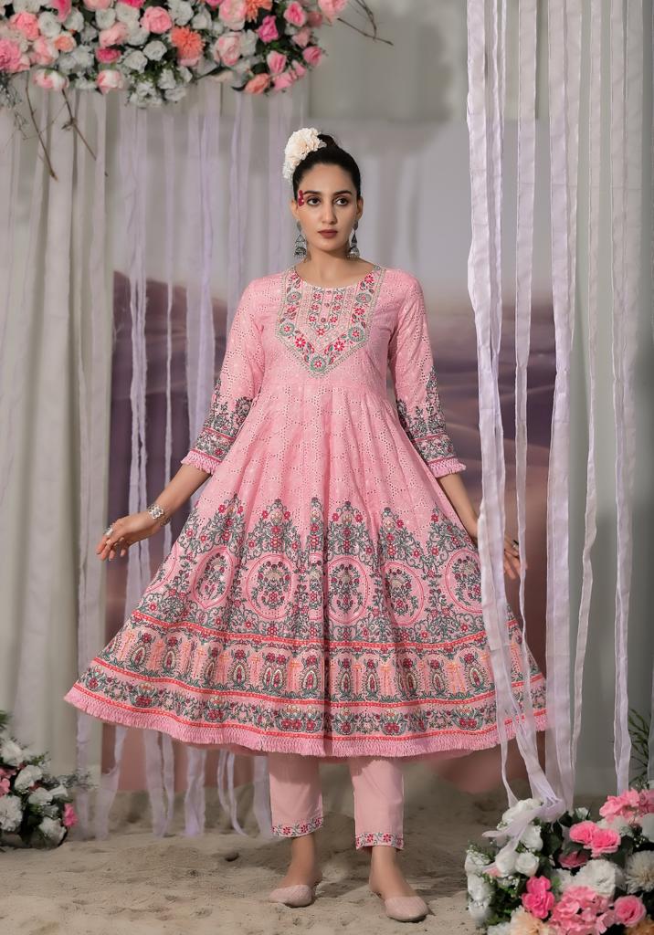 Super Elegant Kurti Dupatta Set - Schiefly with flora print.