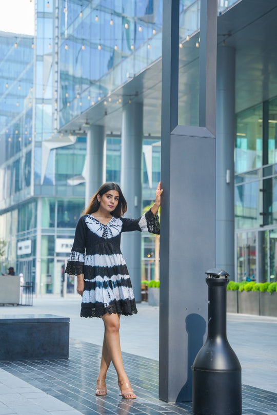 Midi Dress - Styling Tie Die Black