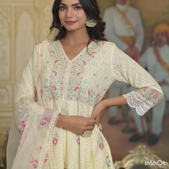 Premium Suit at wholesale price Limited Deal for all Ladies