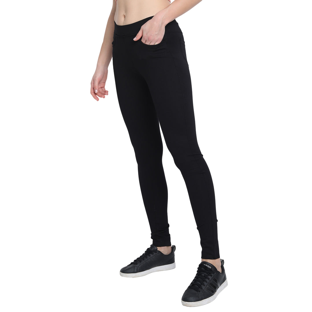 Womens Black Regular Plain Jegging